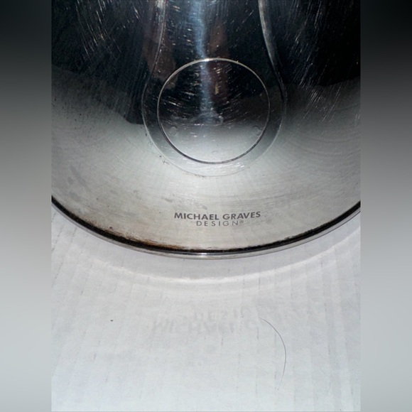 Michael Graves Tea Kettle 2.5Q Easy Fill - Picture 9 of 10